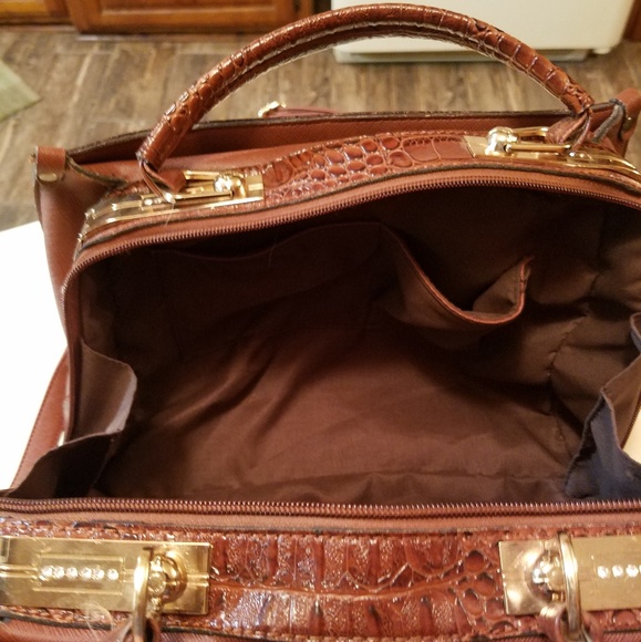 Purse - Picture 2 of 4